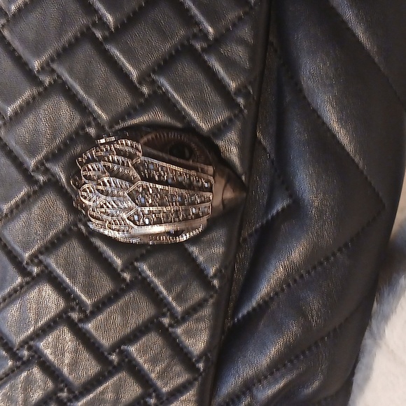 Kurt Geiger Elegant Black Quilted Handbag - Picture 3 of 12